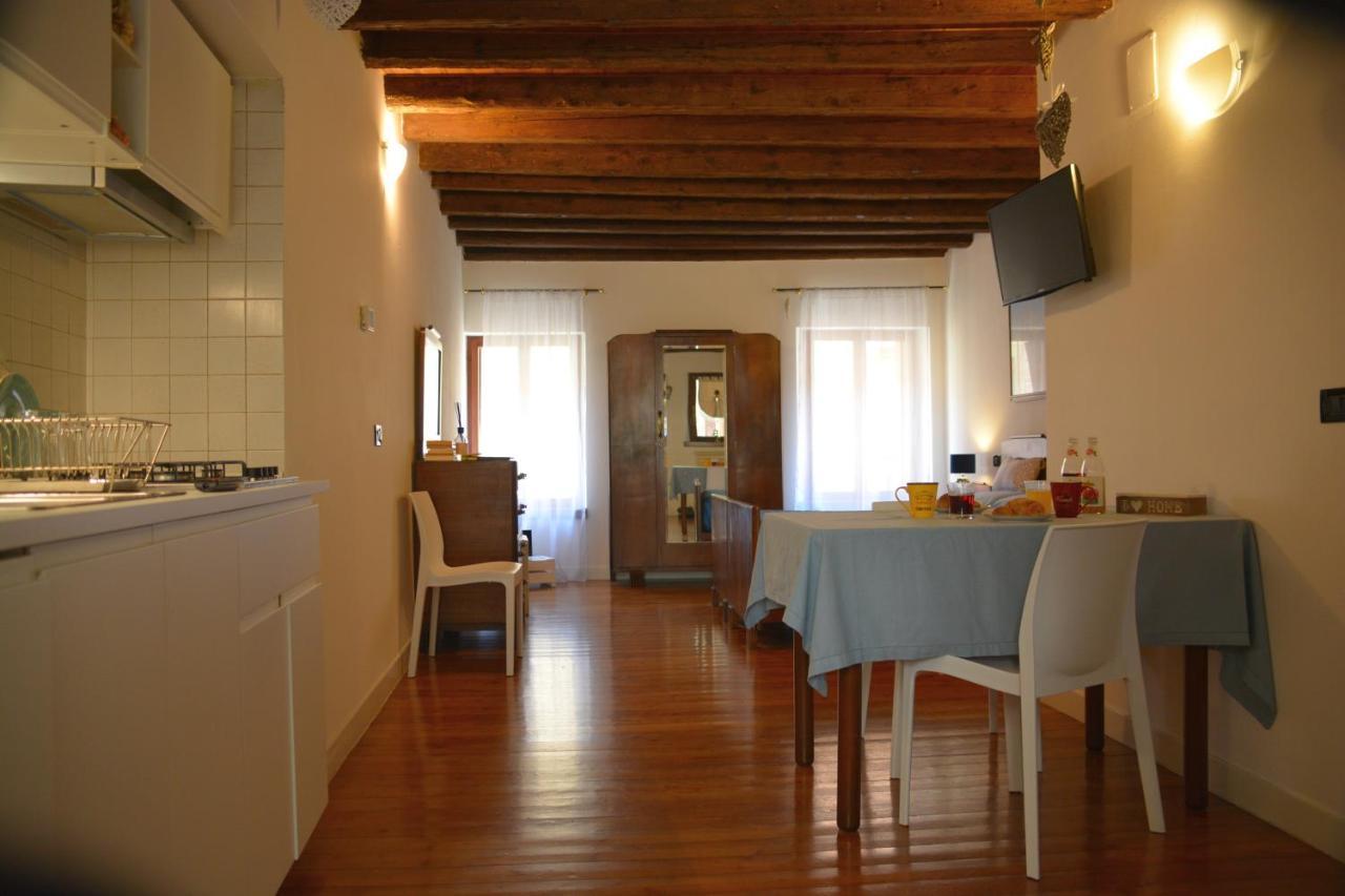 Accogliente Locale Con Terrazzo In Centro Storico Appartement Vittorio Veneto Buitenkant foto